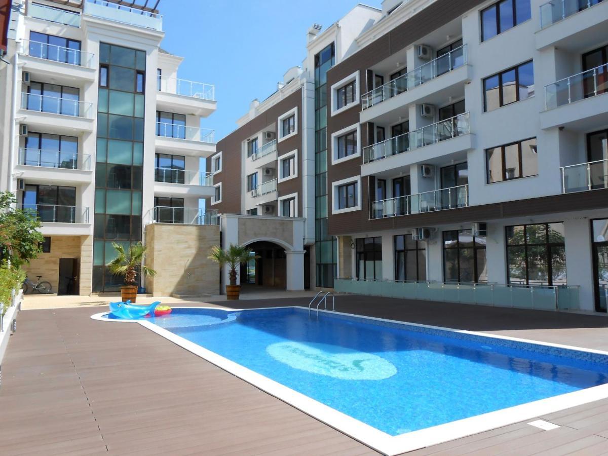 פרימורסקו Sea View Apartment Free Parking מראה חיצוני תמונה