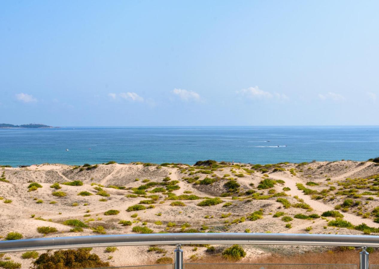 פרימורסקו Sea View Apartment Free Parking מראה חיצוני תמונה
