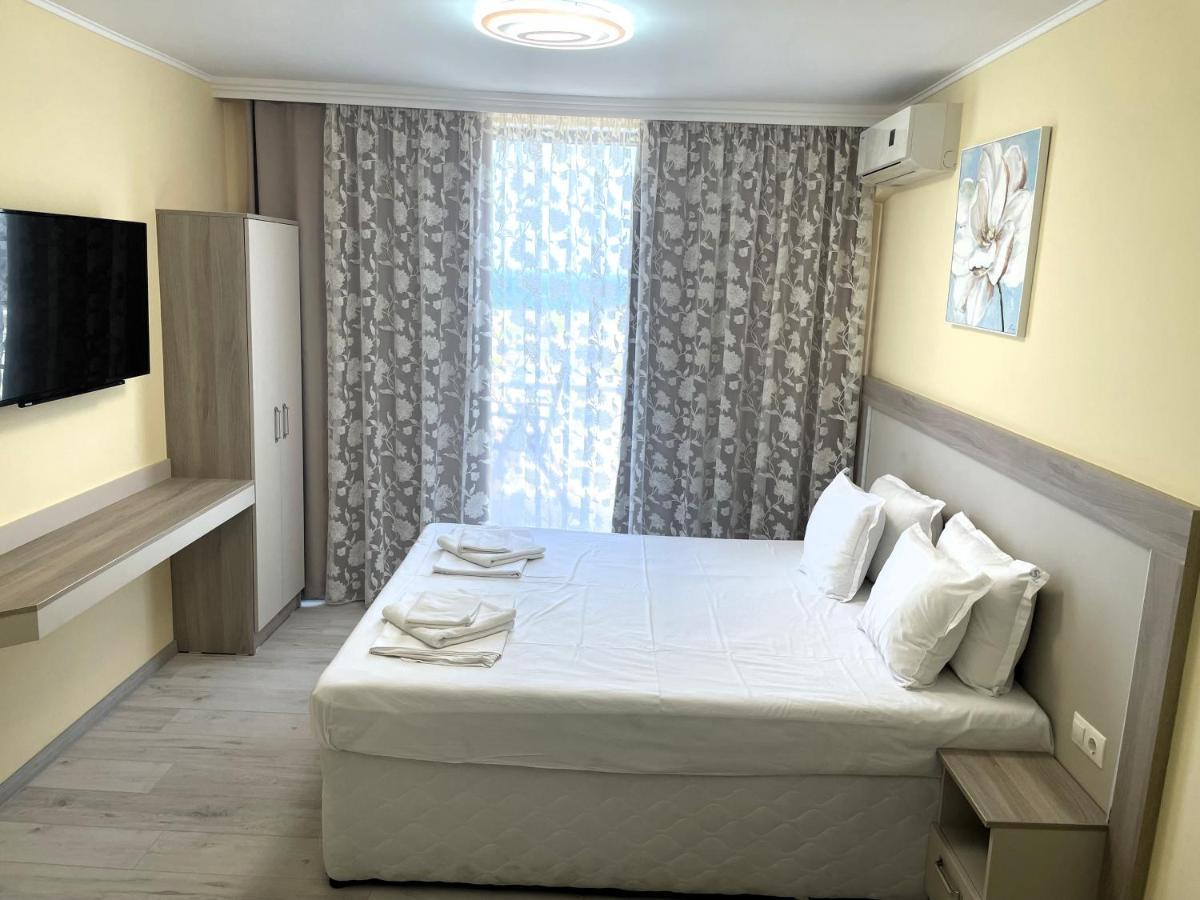 פרימורסקו Sea View Apartment Free Parking מראה חיצוני תמונה