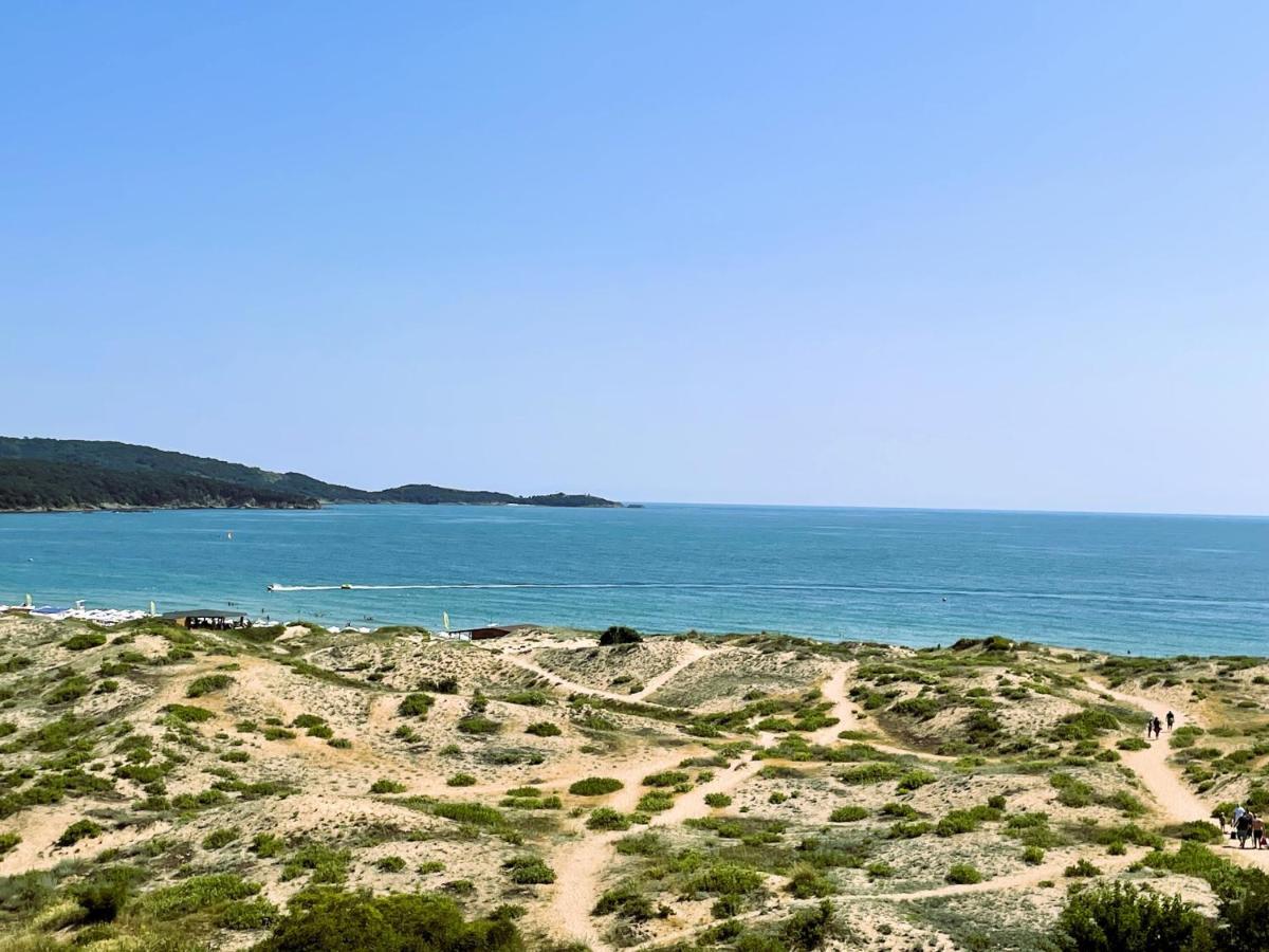 פרימורסקו Sea View Apartment Free Parking מראה חיצוני תמונה