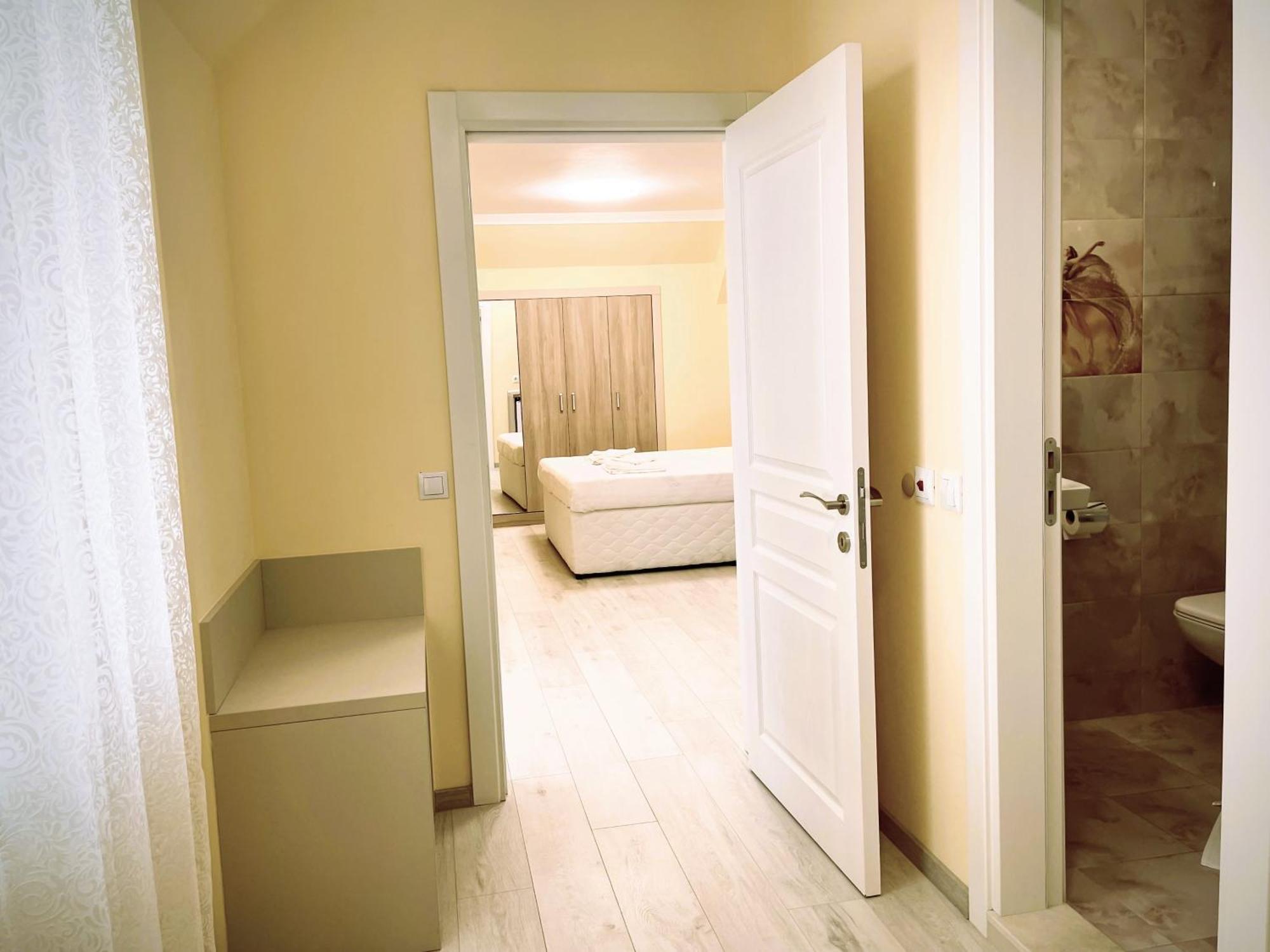 פרימורסקו Sea View Apartment Free Parking מראה חיצוני תמונה